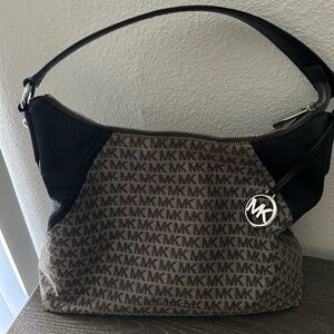 Micheal Kors Purse